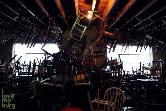 Hess Furniture green chair