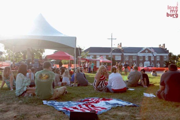 rocktown wine and dine sunny crowd