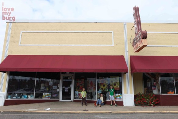 Glen's Fair Price waiting