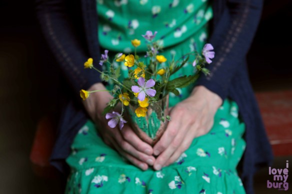 sparrow floral design lap