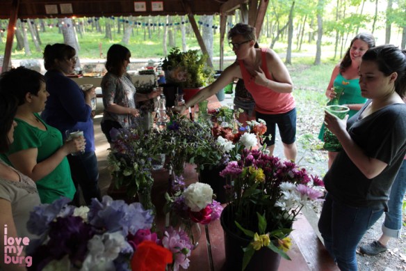 sparrowsflowers arrange1