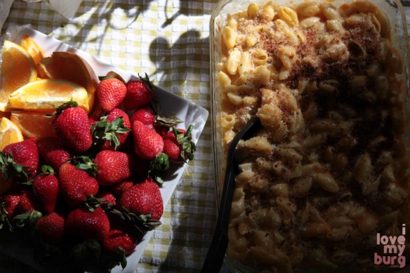 sparrowsflowers food1